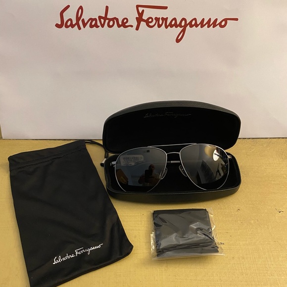 Salvatore Ferragamo Other - Salvatore Ferragamo Gradient Aviator sunglasses